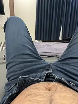 BlahNextDoor online show from 12-19-25, 04:58