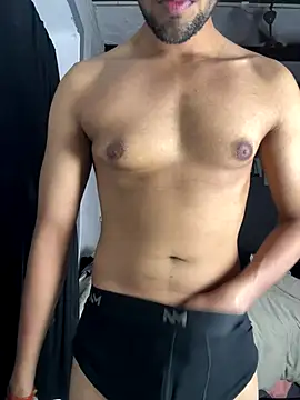 Snapshot of fitboy_xxx chatting on 01-05-26, 10:46 fitboy xxx online show from 01-05-26, 10:46