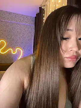 Snapshot of MonamiOnizuka chatting on 12-14-25, 09:41 MonamiOnizuka online show from 12-14-25, 09:41