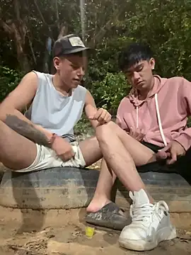 Snapshot of Latin_boys79 chatting on 01-06-26, 06:17 Latin boys79 online show from 01-06-26, 06:17