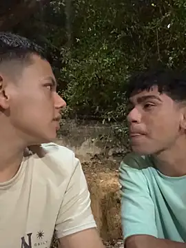 Snapshot of Latin_boys79 chatting on 02-19-26, 04:19 Latin boys79 online show from 02-19-26, 04:19