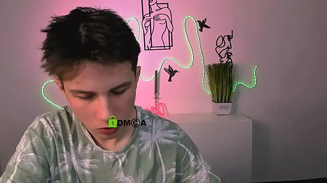 leo valor online show from 12-17-25, 07:31