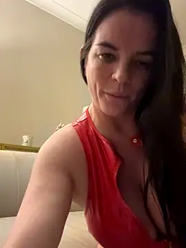 Snapshot of SexySel chatting on 12-01-25, 04:01 SexySel online show from 12-01-25, 04:01