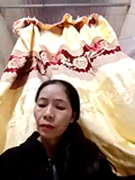 Snapshot of Cool-iponk chatting on 12-14-25, 12:21 Cool-iponk online show from 12-14-25, 12:21