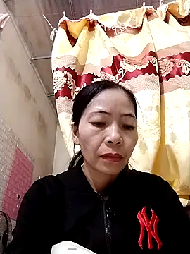 Snapshot of Cool-iponk chatting on 12-15-25, 01:21 Cool-iponk online show from 12-15-25, 01:21