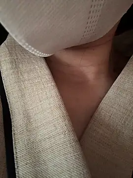 Snapshot of Diamon_bb chatting on 12-05-25, 06:00 Diamon bb online show from 12-05-25, 06:00