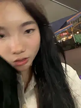 Snapshot of r-u-ok chatting on 12-02-25, 11:11 r-u-ok online show from 12-02-25, 11:11