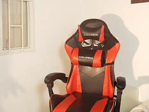 Snapshot of ElenaLauren chatting on 12-04-25, 12:14 ElenaLauren online show from 12-04-25, 12:14