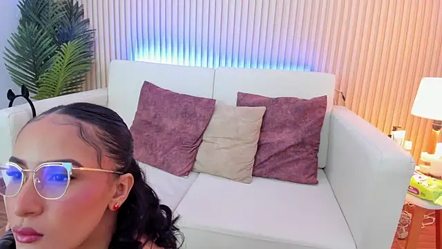 Snapshot of Samantha_luv_ chatting on 12-16-25, 12:48 Samantha luv online show from 12-16-25, 12:48