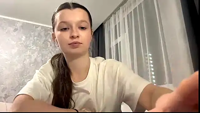 EllieBerrie online show from 12-02-25, 03:51