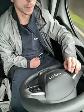 Snapshot of Davide9910x chatting on 12-16-25, 12:10 Davide9910x online show from 12-16-25, 12:10