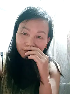 Snapshot of Lili-123k chatting on 12-04-25, 05:21 Lili-123k online show from 12-04-25, 05:21