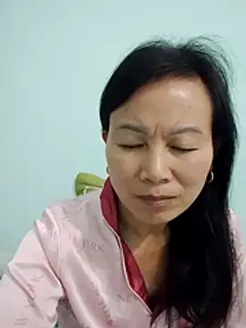 Snapshot of Lili-123k chatting on 12-15-25, 01:10 Lili-123k online show from 12-15-25, 01:10