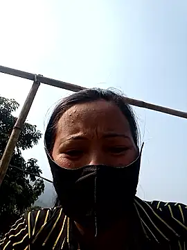 Snapshot of felicity_chloe chatting on 01-13-26, 04:29 felicity chloe online show from 01-13-26, 04:29