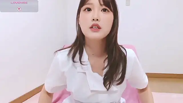 Snapshot of mashiro-desu chatting on 12-15-25, 08:29 mashiro-desu online show from 12-15-25, 08:29