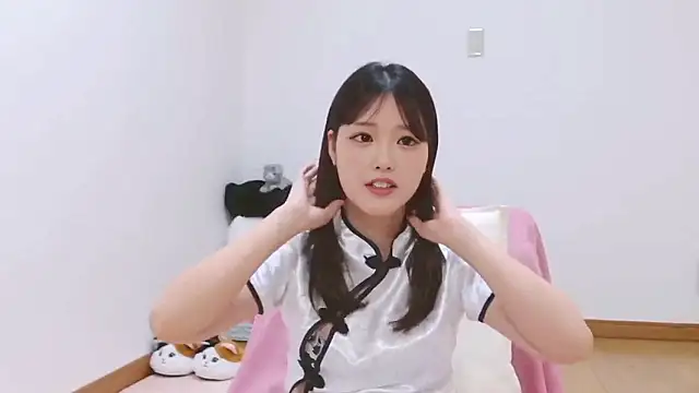 mashiro-desu online show from 12-22-25, 04:42