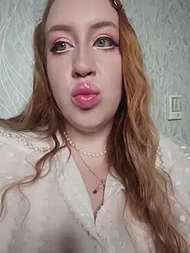 Snapshot of ElonaFox chatting on 12-05-25, 03:30 ElonaFox online show from 12-05-25, 03:30