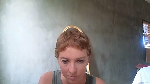 Snapshot of Ida-Rose chatting on 12-03-25, 05:15 Ida-Rose online show from 12-03-25, 05:15