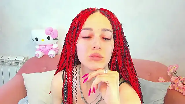 Snapshot of Linda_Jonys chatting on 12-22-25, 08:11 Linda Jonys online show from 12-22-25, 08:11