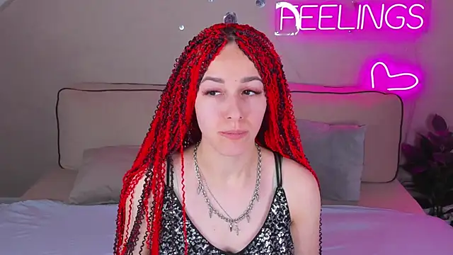 Snapshot of Linda_Jonys chatting on 12-23-25, 08:12 Linda Jonys online show from 12-23-25, 08:12