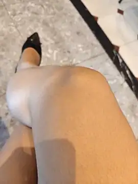 Snapshot of Miky_Lyn chatting on 02-18-26, 05:14 Miky Lyn online show from 02-18-26, 05:14