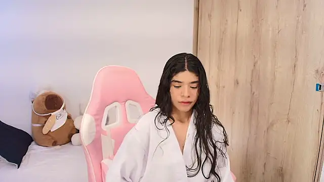 phia carter online show from 03-04-26, 07:42