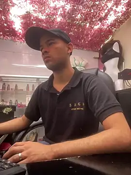 SweeXioji online show from 12-22-25, 08:28