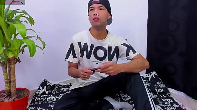 SweeXioji online show from 01-17-26, 08:19