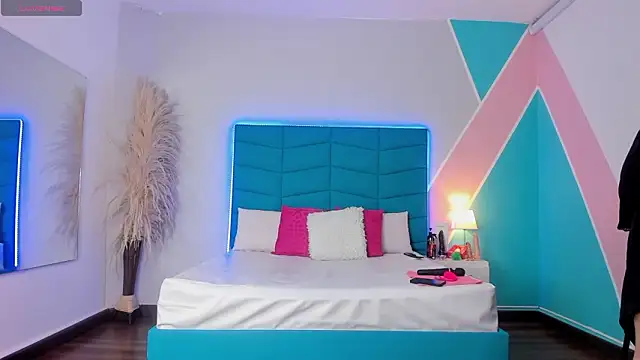 Snapshot of _victoria_collins_ chatting on 02-28-26, 08:32 victoria collins online show from 02-28-26, 08:32