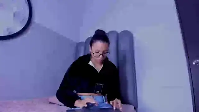 pitufa- online show from 02-23-26, 07:22