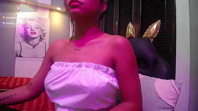 priya raj  online show from 12-15-25, 08:02