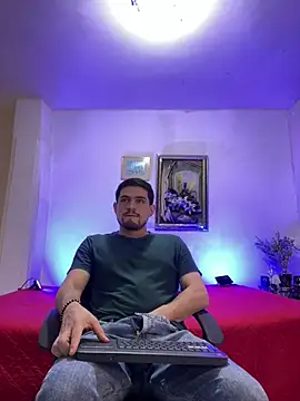 williamsmiiths16 online show from 03-11-26, 12:11