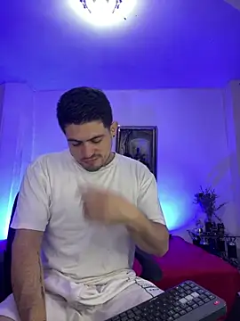 williamsmiiths16 online show from 04-15-26, 11:50