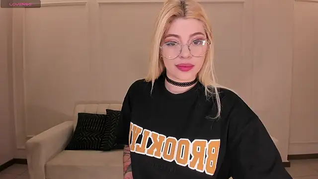 MadisonKane online show from 01-15-26, 11:04