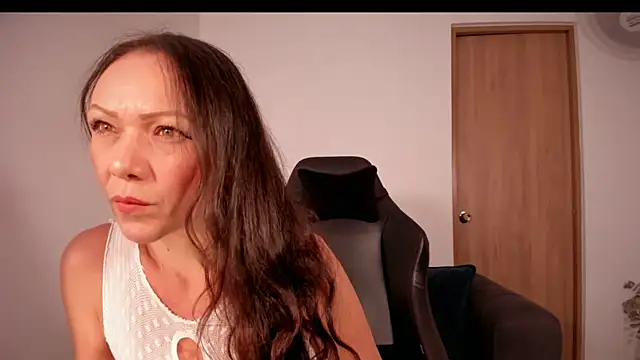 Cleoember  online show from 12-18-25, 11:55