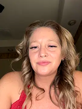 MissyLovelace online show from 12-20-25, 02:02