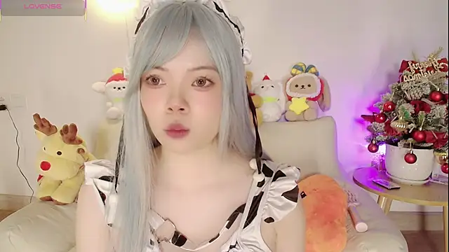 Snapshot of Miyeoonn chatting on 12-17-25, 03:07 Miyeoonn online show from 12-17-25, 03:07