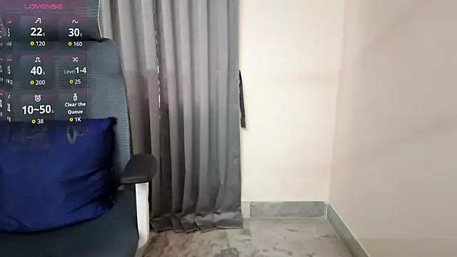 Snapshot of Spit_queenC_for_you chatting on 01-13-26, 08:41 Spit queenC for you online show from 01-13-26, 08:41