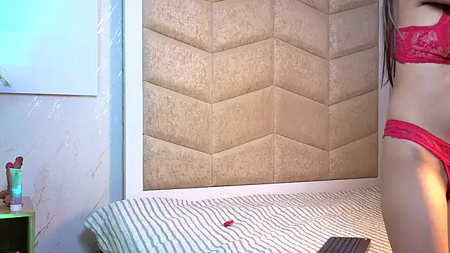 Snapshot of AfroditaWild chatting on 02-10-26, 05:00 AfroditaWild online show from 02-10-26, 05:00