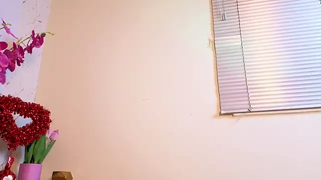 Snapshot of AfroditaWild chatting on 02-15-26, 07:51 AfroditaWild online show from 02-15-26, 07:51