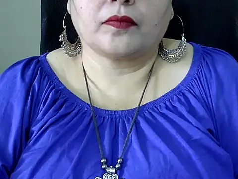 Snapshot of Soniya_Sha chatting on 02-21-26, 07:42 Soniya Sha online show from 02-21-26, 07:42