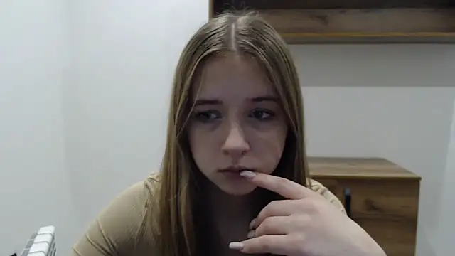 Snapshot of SweetBellaa_ chatting on 12-16-25, 11:26 SweetBellaa online show from 12-16-25, 11:26