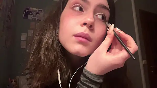 Snapshot of UnaskedGod chatting on 12-14-25, 02:22 UnaskedGod online show from 12-14-25, 02:22