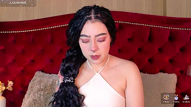 TaniaRedd  online show from 12-17-25, 01:39