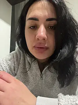 Snapshot of tesaa1212 chatting on 01-05-26, 05:27 tesaa1212 online show from 01-05-26, 05:27