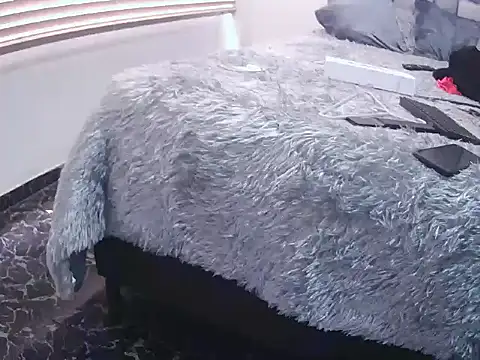 Fernanda andrew online show from 03-30-26, 04:19