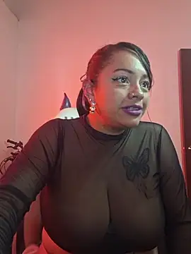 Snapshot of loreboobies1 chatting on 12-05-25, 07:32 loreboobies1 online show from 12-05-25, 07:32