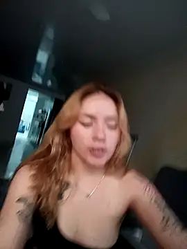 Snapshot of Dollvexia_ chatting on 12-04-25, 09:45 Dollvexia online show from 12-04-25, 09:45