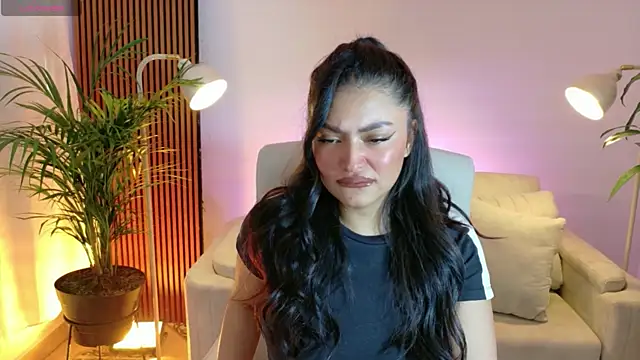 Snapshot of victoria___moon chatting on 02-07-26, 01:26 victoria moon online show from 02-07-26, 01:26