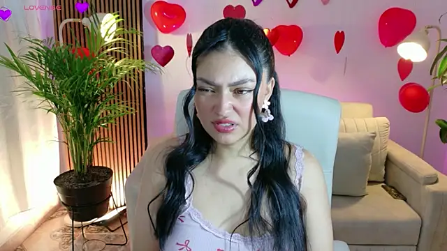 Snapshot of victoria___moon chatting on 02-16-26, 01:18 victoria moon online show from 02-16-26, 01:18